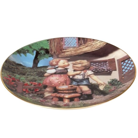 M.J. Hummel "Squeaky Clean" Limited Edition Collector Plate - Picture 6 of 10